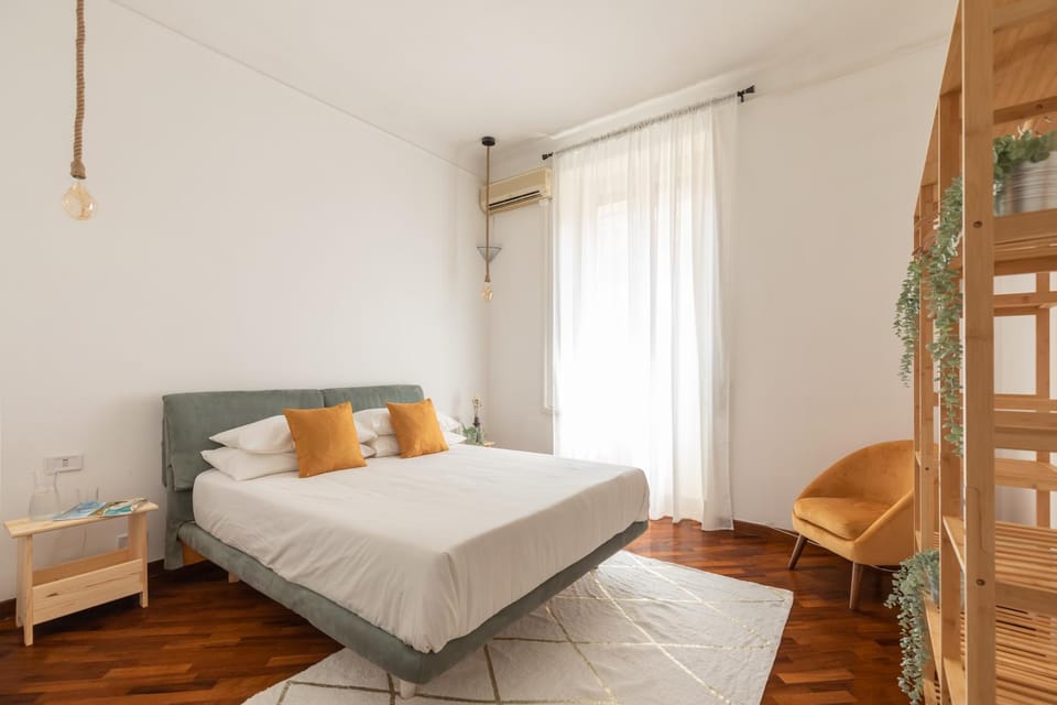 Bed, Photo of the whole room, Bedroom, air conditioner