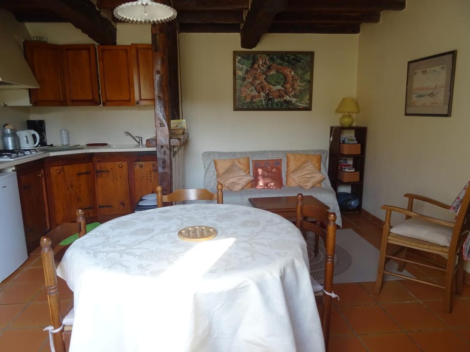 La Maison des Cornières House in Occitanie