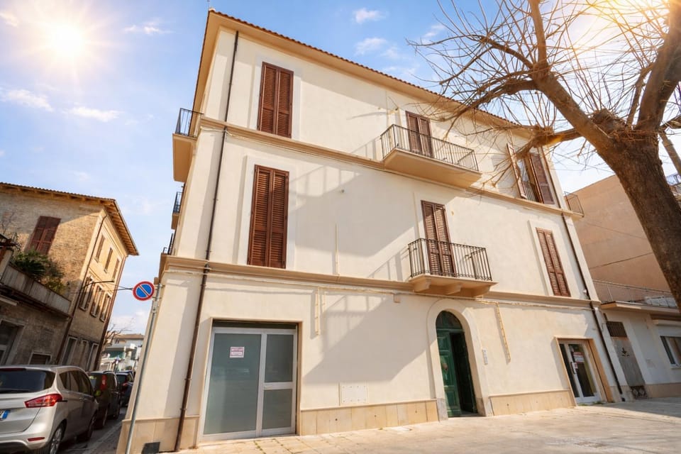 Property building, Facade/entrance