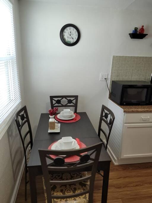 Lodging Near The Sun Apartment in Town N Country