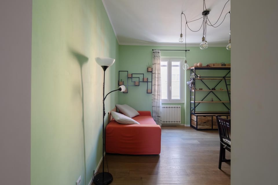 Living room, Photo of the whole room, Seating area