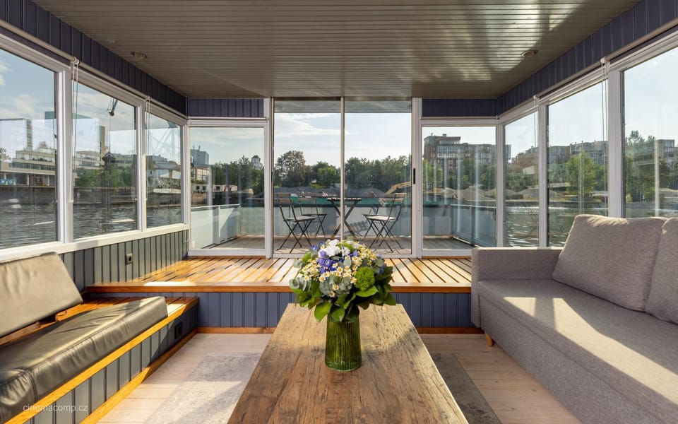 Day, View (from property/room), Balcony/Terrace, Living room, Seating area