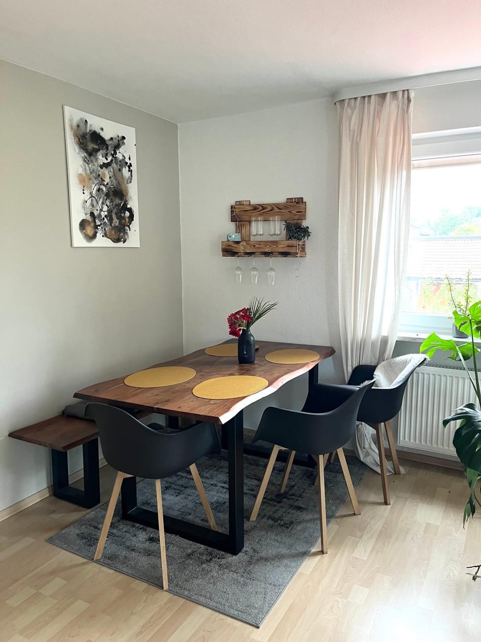 Sonnige Ferienwohnung Königsdorf A Holzer Apartment in Bavaria