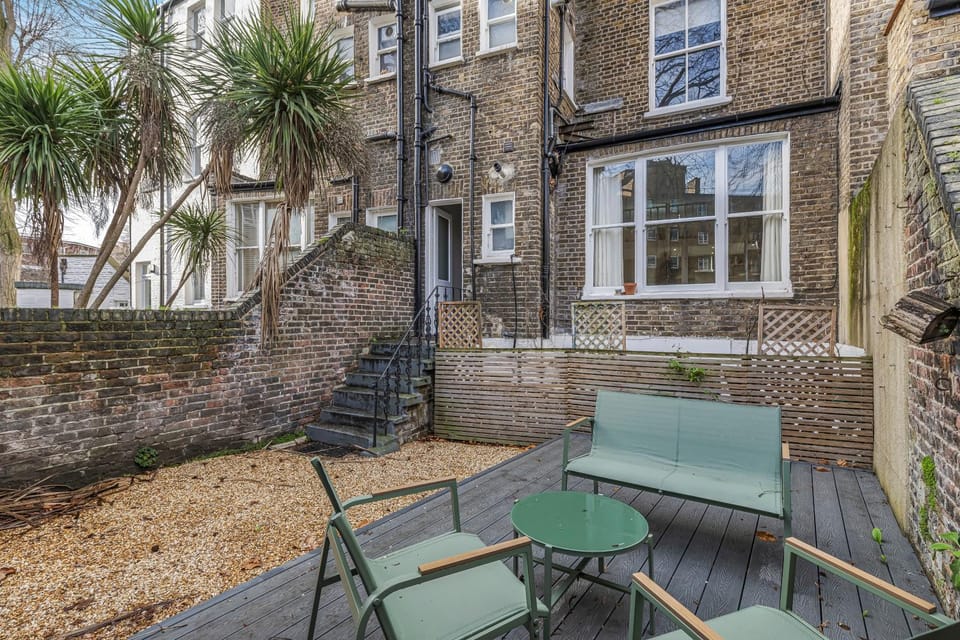 Garden view, Garden view