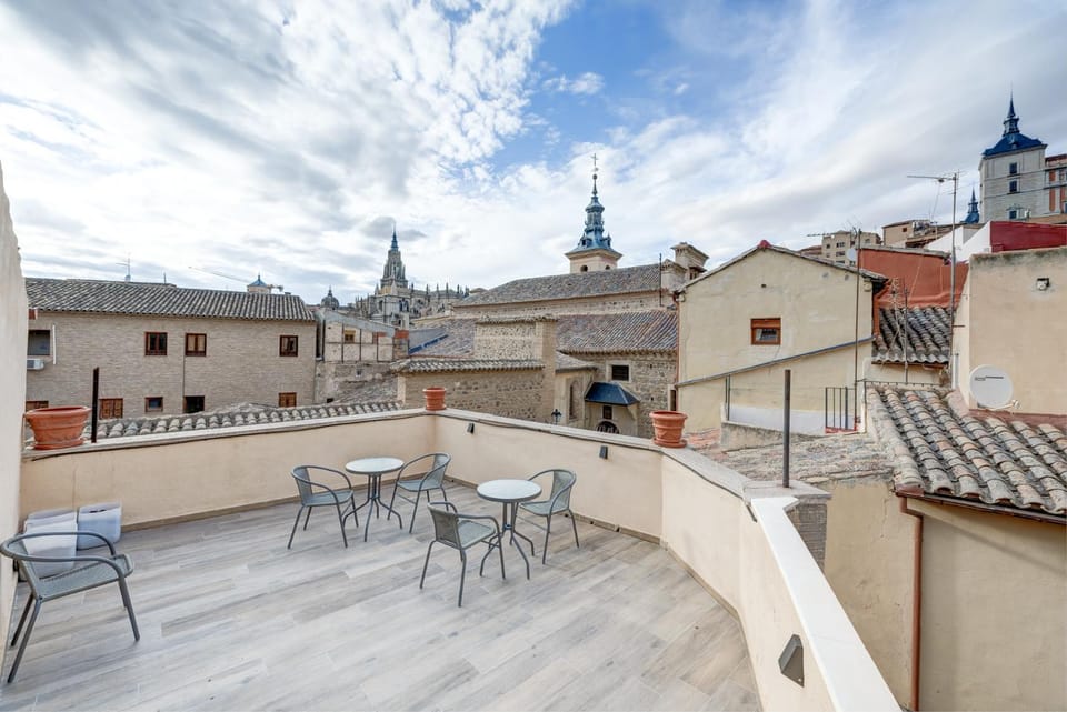 View (from property/room), Balcony/Terrace, City view, Internal: Not applicable to any particular room