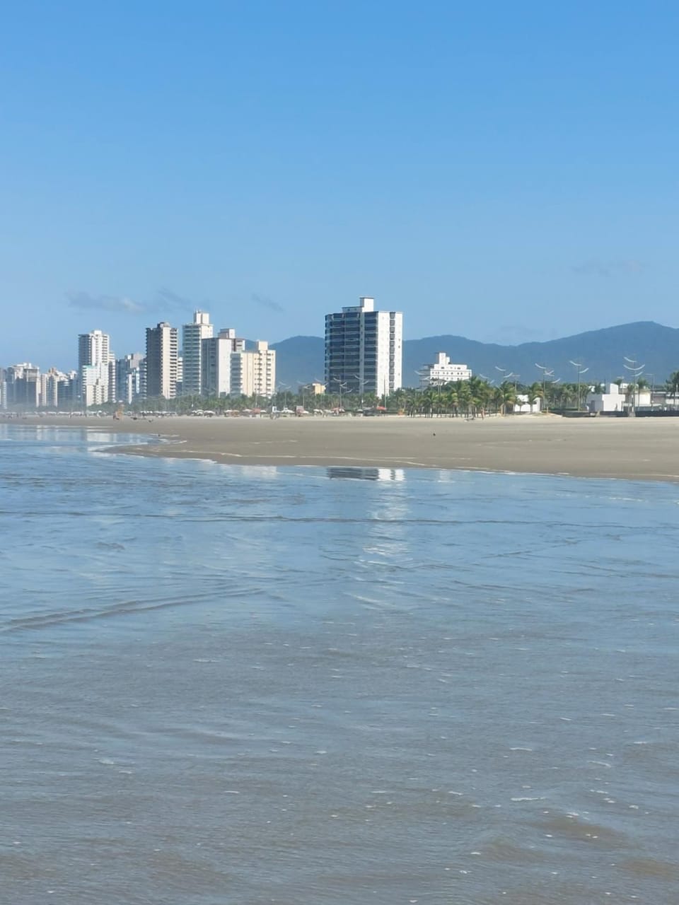 APARTAMENTO TOTALMENTE DE FRENTE AO MAR EM PRAIA GRANDE SP Apartment in State of São Paulo