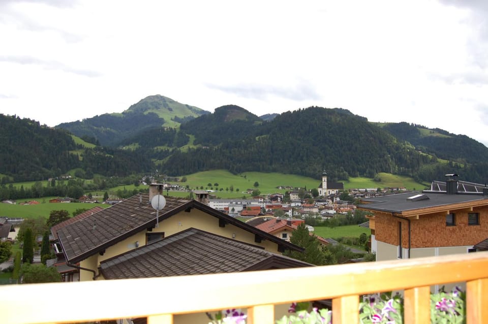 City view, Mountain view