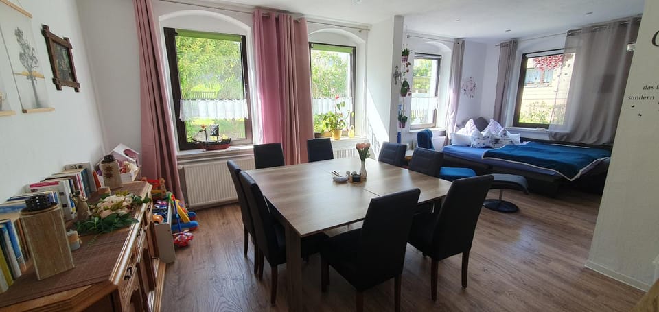 Living room, Photo of the whole room, Seating area, Dining area
