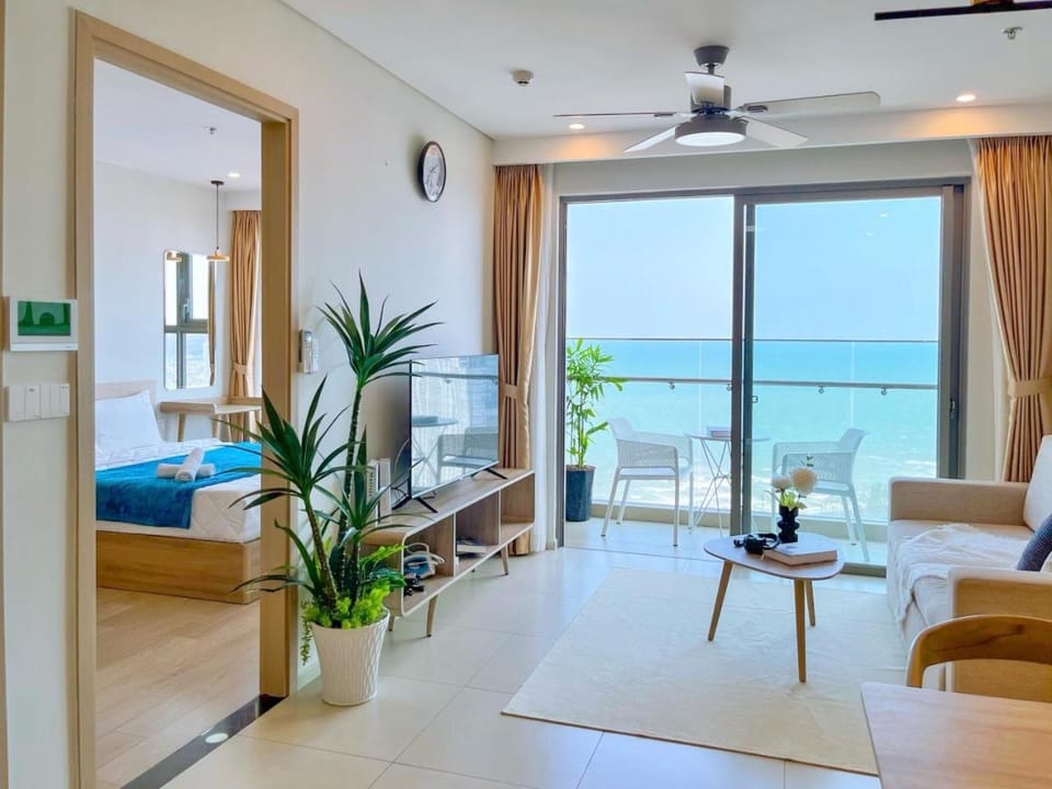 Balcony/Terrace, Photo of the whole room, Seating area, Landmark view, Sea view, Quiet street view