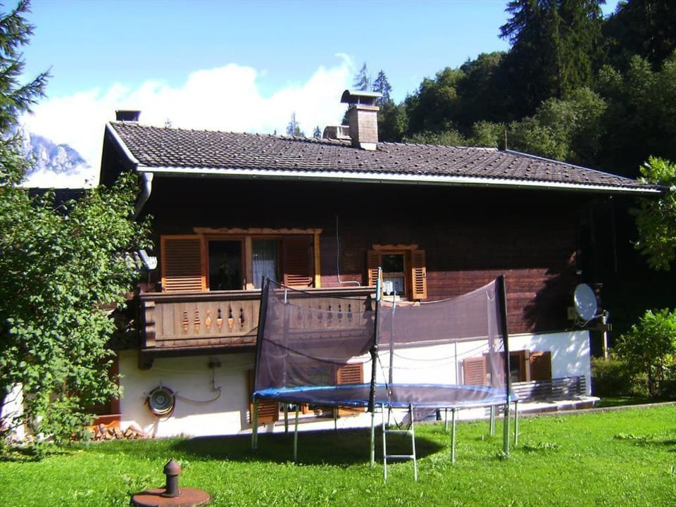 Property building, Spring, Garden