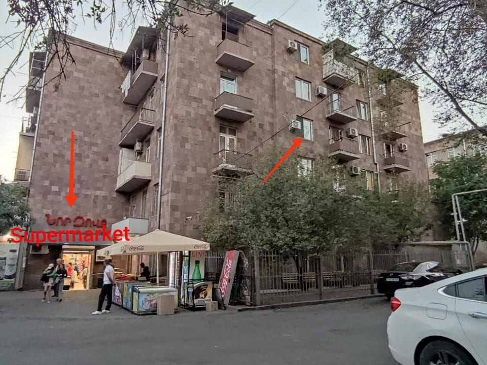 Property building, Neighbourhood, Street view, Parking