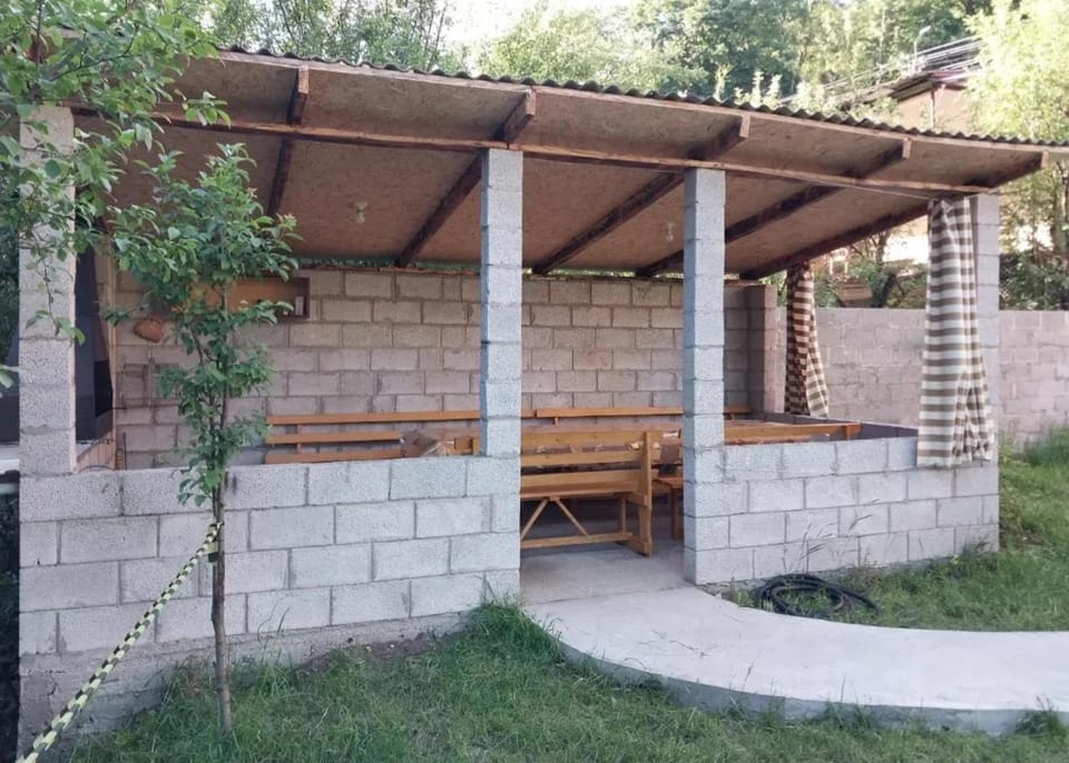 RiverSide Guest House Bed and Breakfast in Armenia