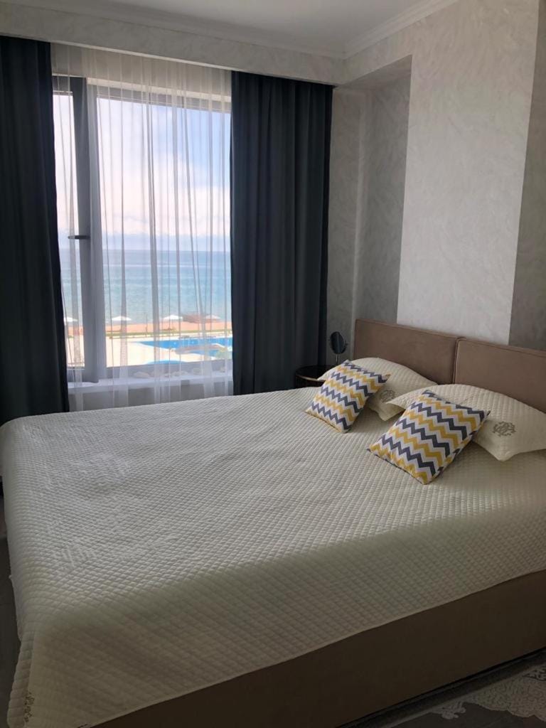 Bed, Photo of the whole room, Bedroom, Sea view