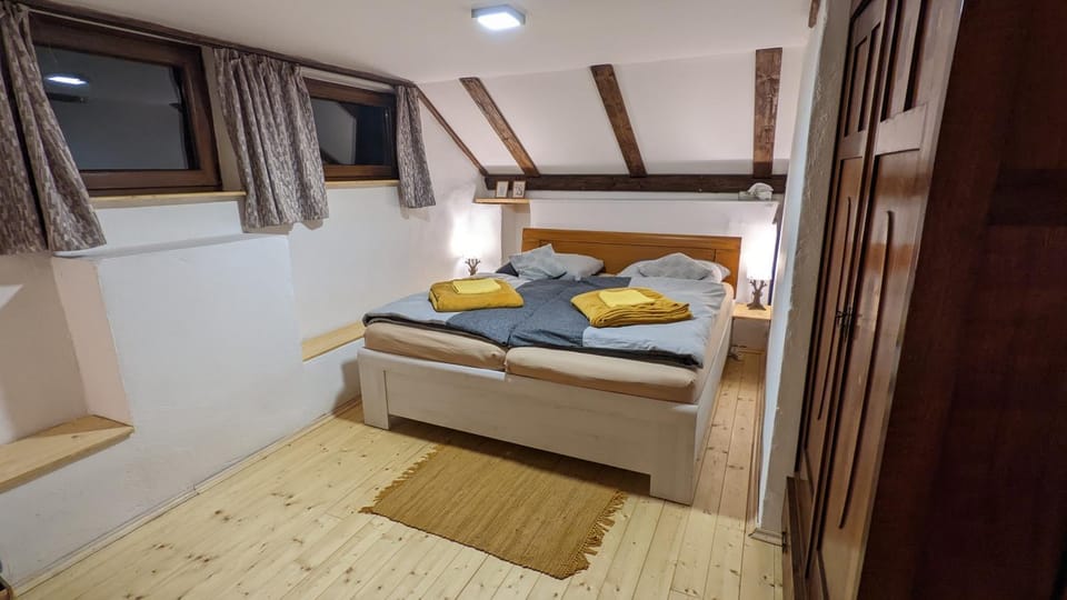 Bed, Bedroom