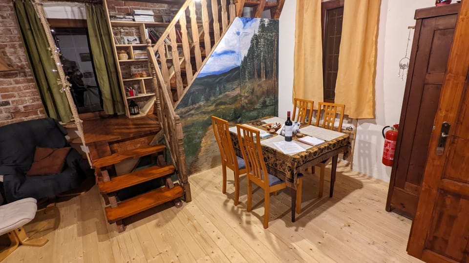 Library, Dining area, Meals