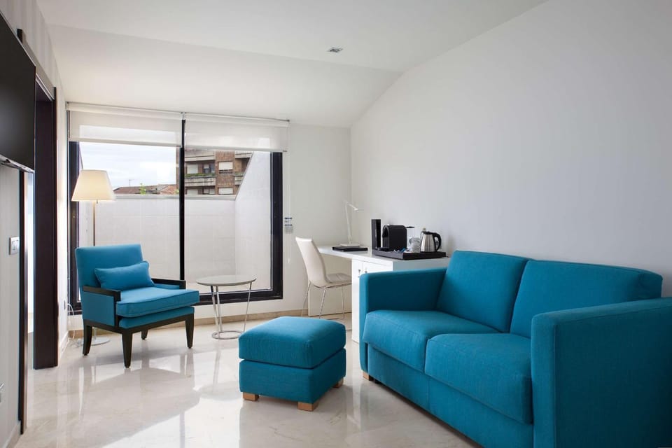 Photo of the whole room, On site