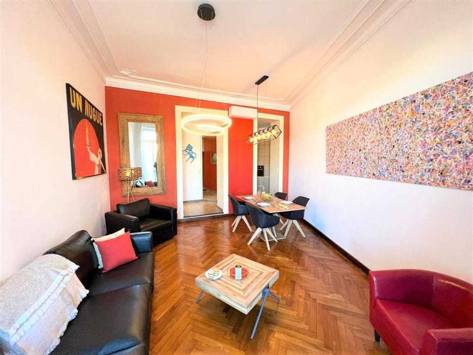 Living room, Dining area