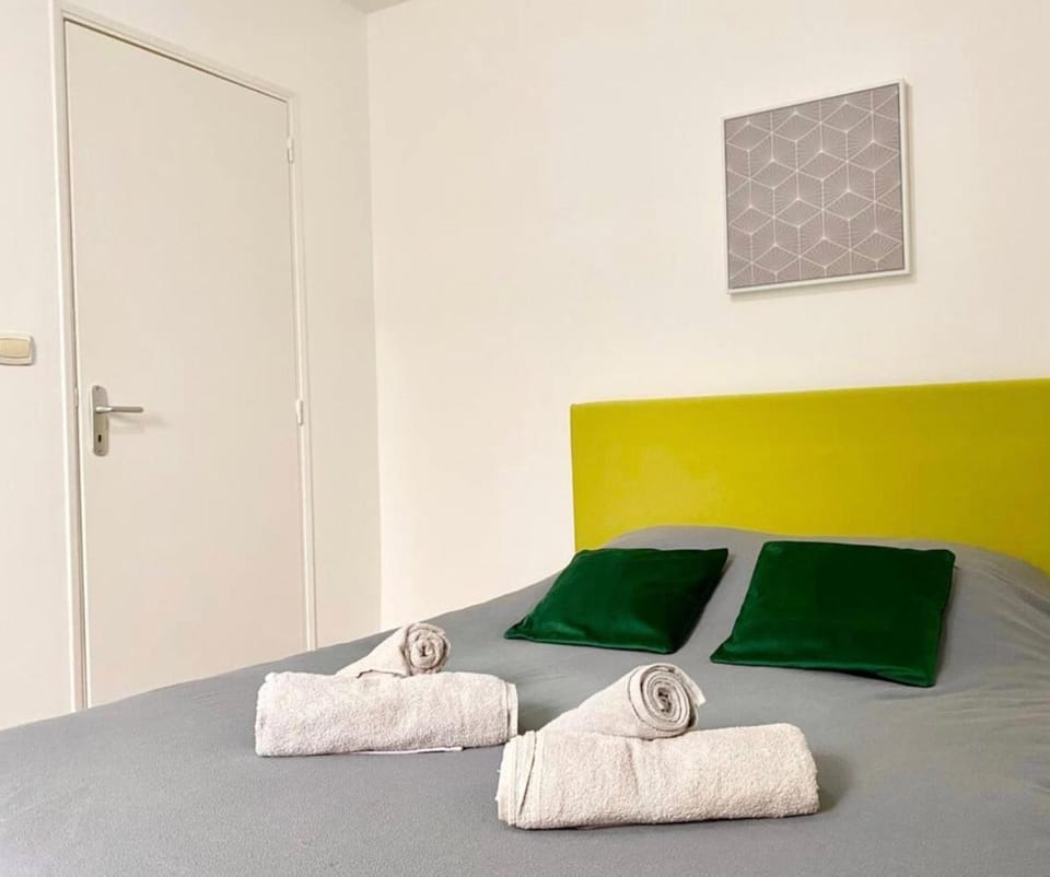 * Le Droma D’or * Appartement Confort * Centre-ville Apartment in Calais