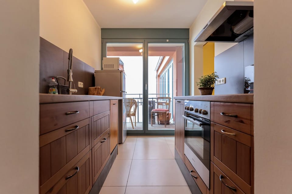 Kitchen or kitchenette, pet friendly, stove