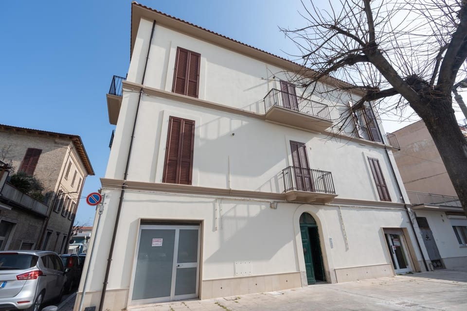 Property building, Facade/entrance