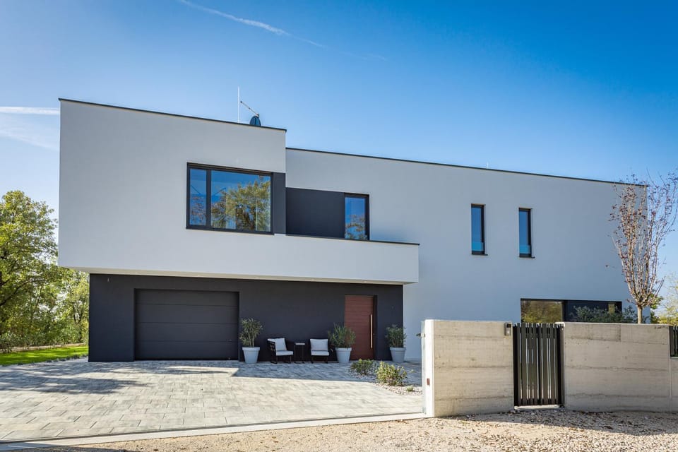 Property building, Street view, Quiet street view