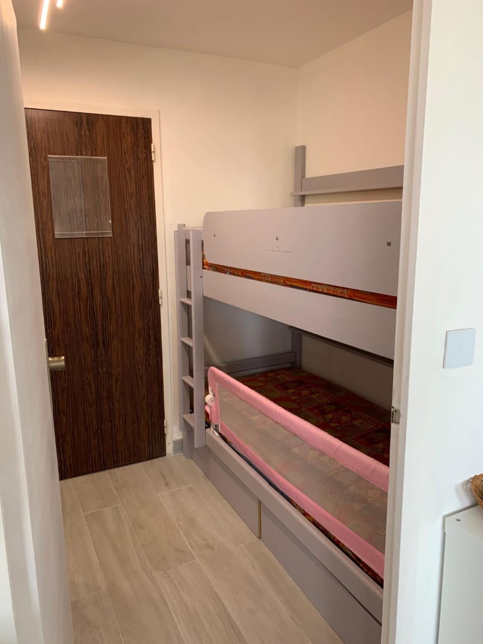 Appartement 4 personnes vue mer, coeur de ville,100m de la plage avec parking Apartment in Le Grau-du-Roi