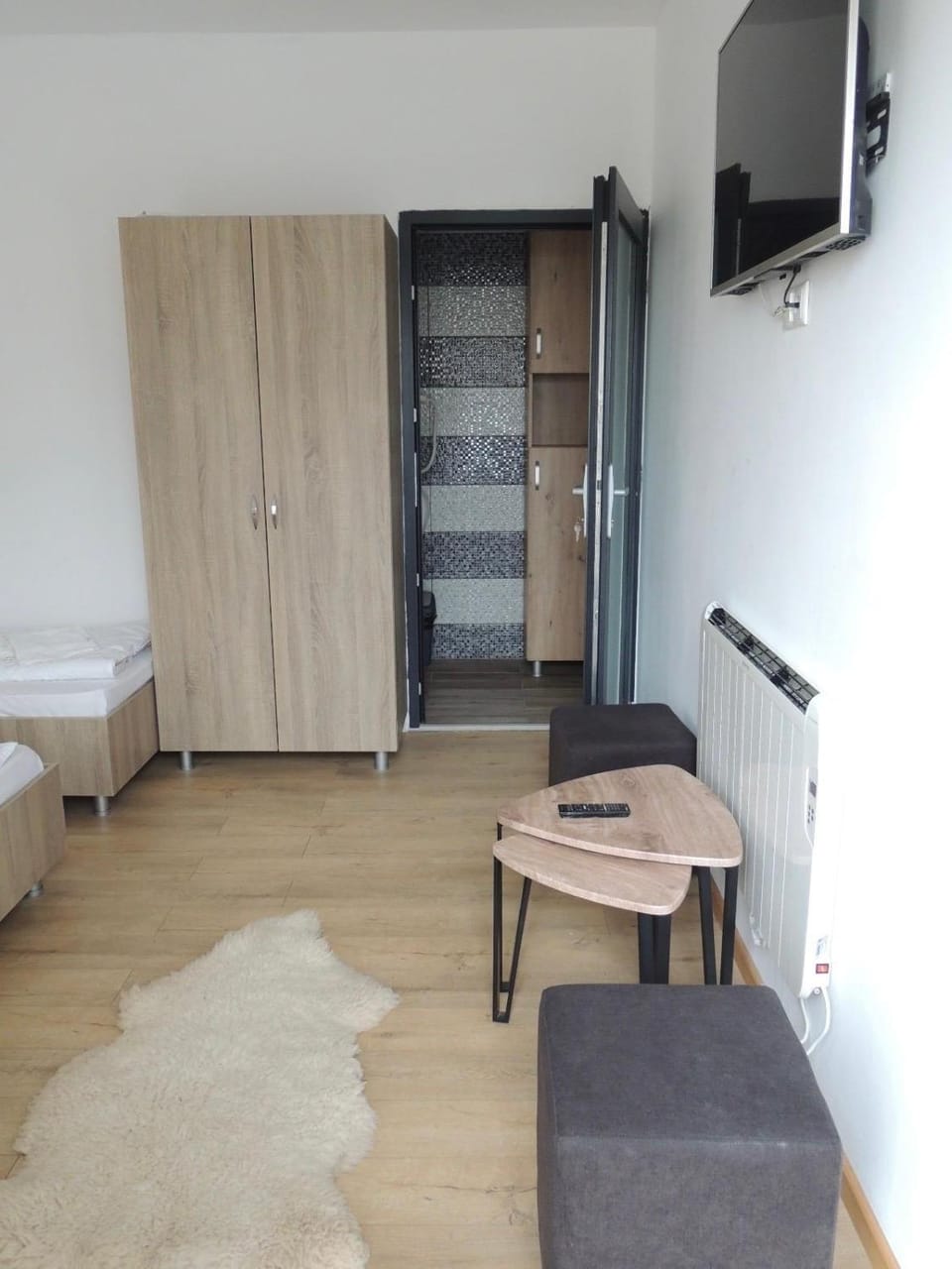 Complex Popas Pacurari Bed and Breakfast in Romania