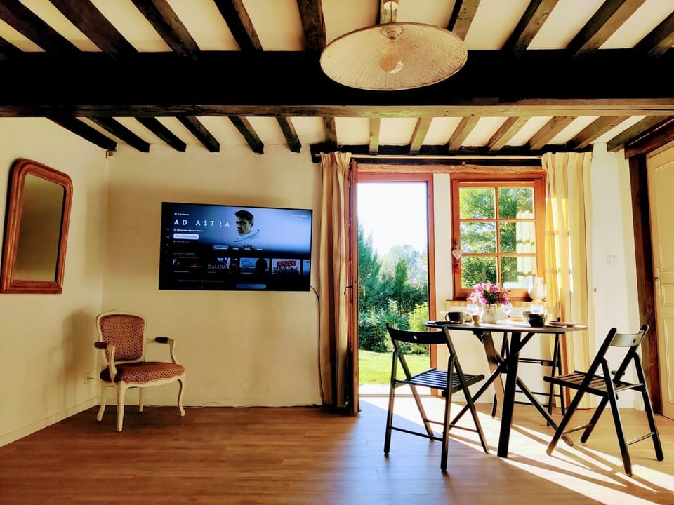 Appartement indépendant 45m2 - Ferme de Chamonal Country House in Jura
