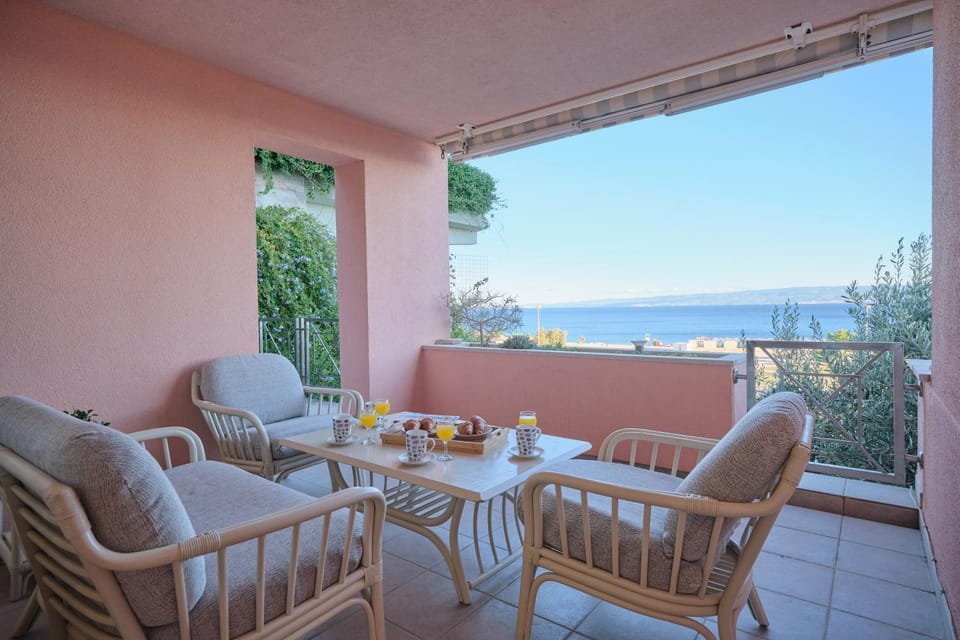 Balcony/Terrace, Balcony/Terrace, Sea view