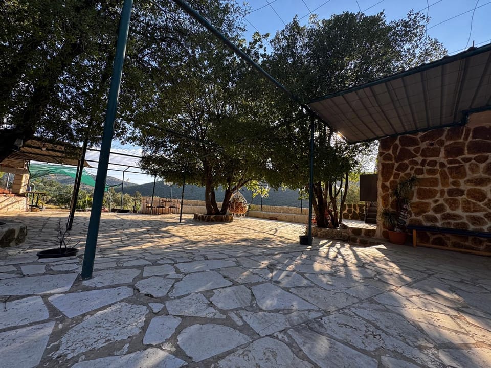Oak Farm مزرعة الملّول Country House in Africa