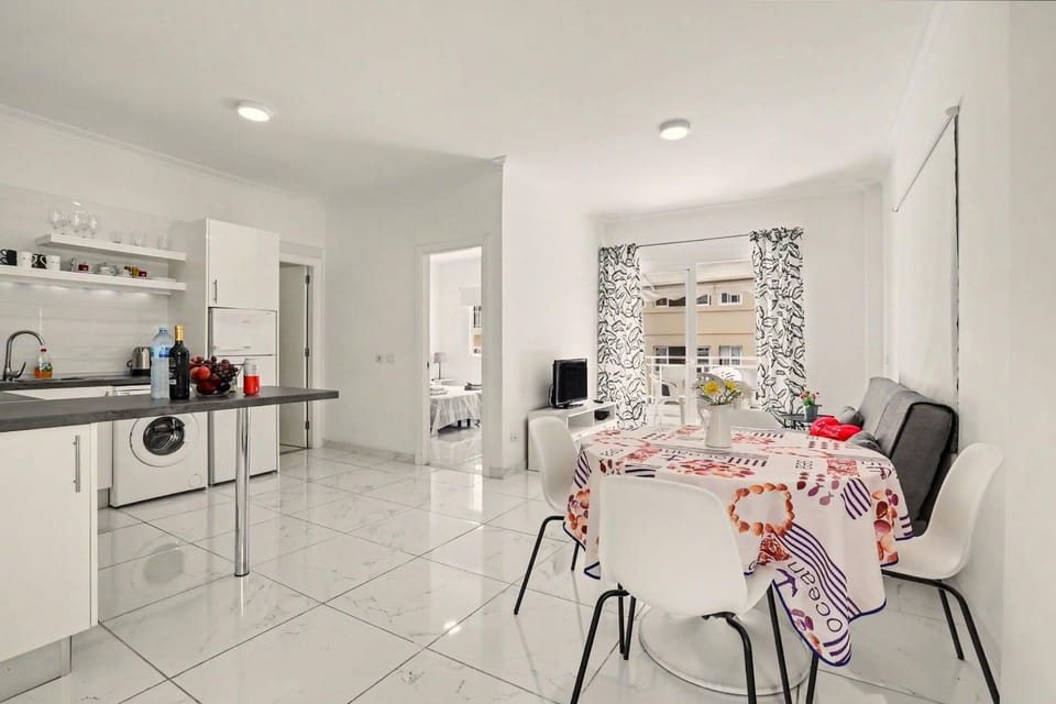 1-bedroom New beach apartment Apartment in Los Cristianos