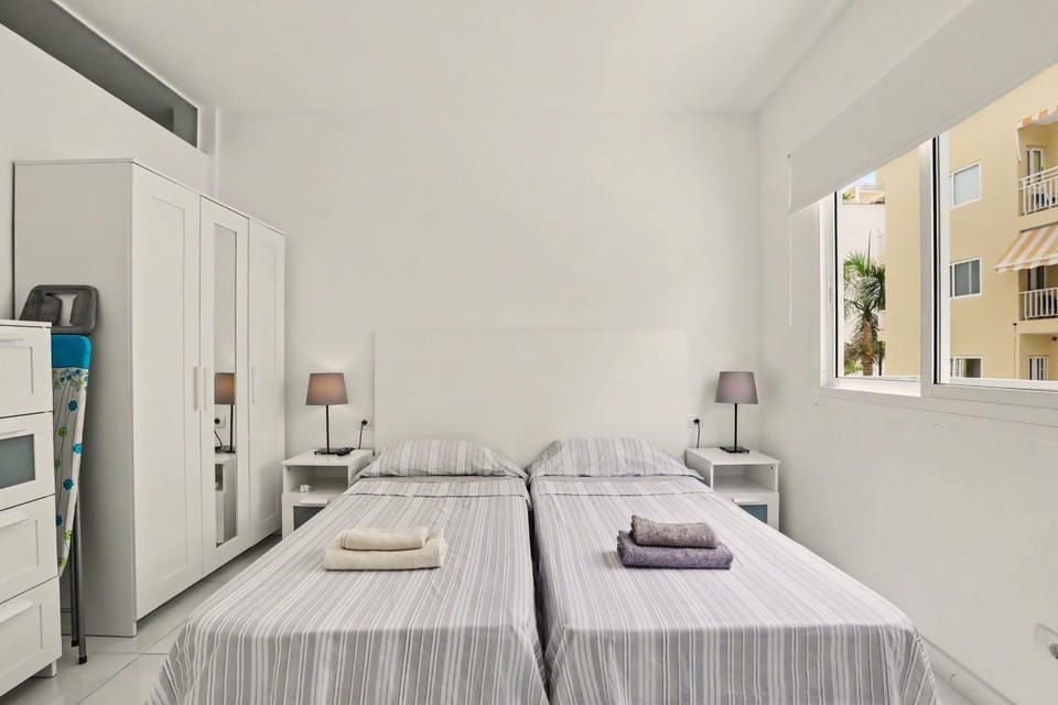Property building, Living room, Bedroom