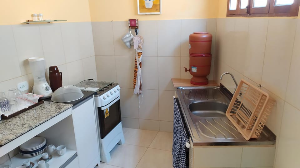 dishwasher, pet friendly, stove, kitchen