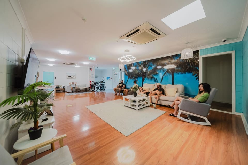 Seaside Lodge Hostel Townsville- right next to coles, 2 mins walk to strand & CBD- Passport required Hostel in Townsville