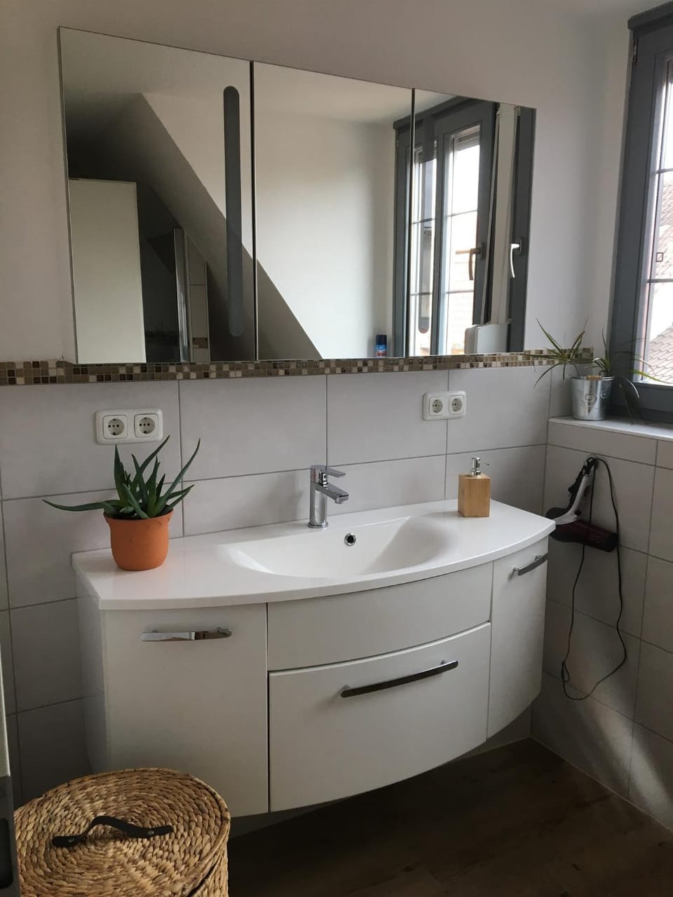 Bathroom, Decorative detail