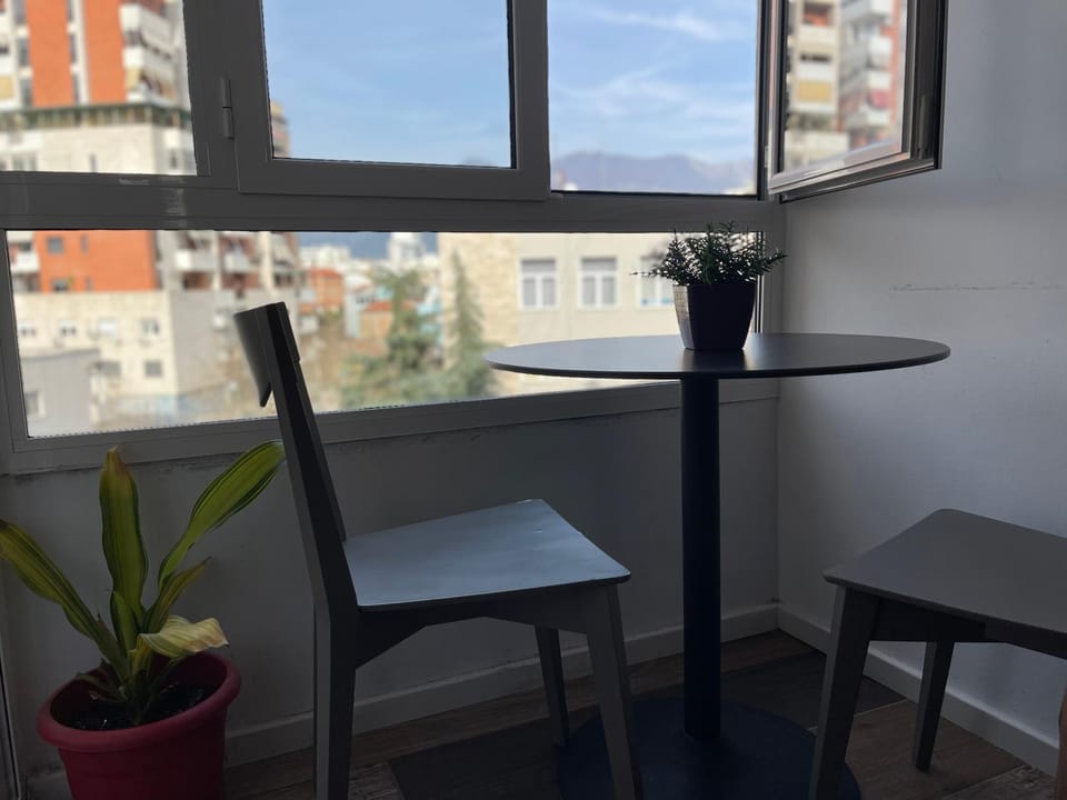 View (from property/room), Balcony/Terrace, Dining area