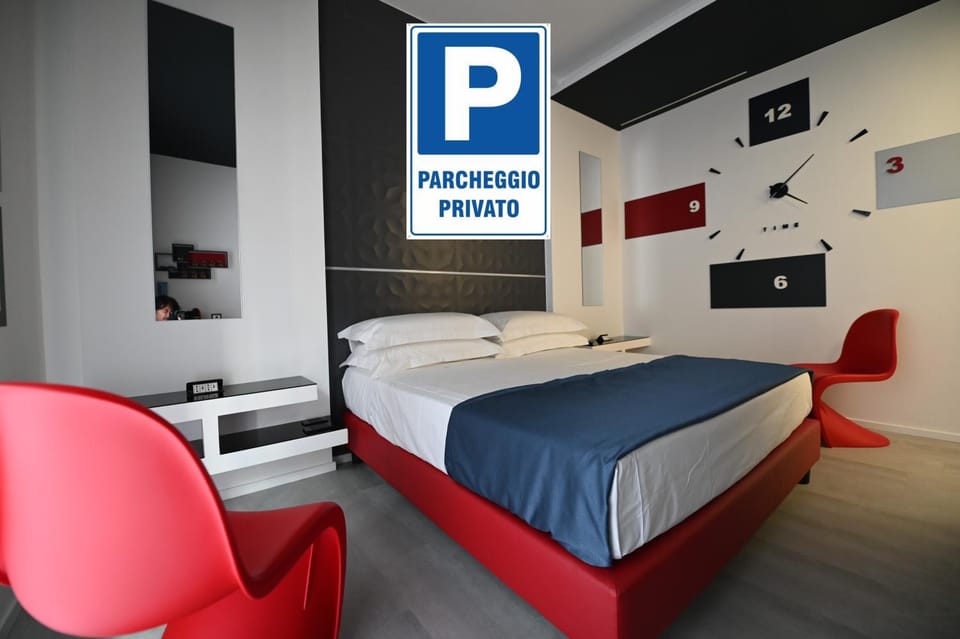 Bedroom, Parking