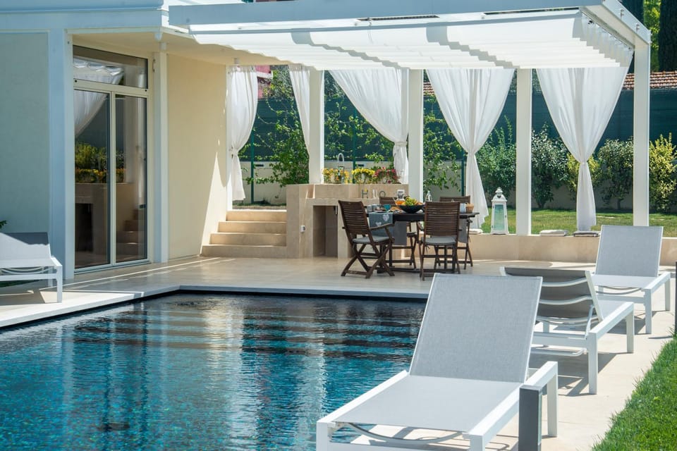 Pool view, Swimming pool