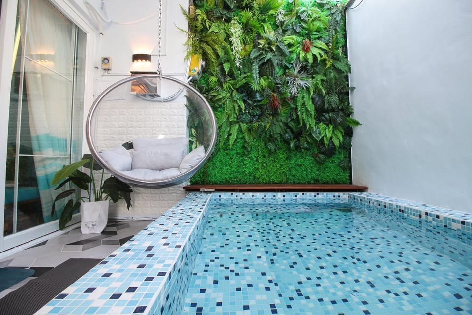 Patio, Balcony/Terrace, Swimming pool, Swimming pool