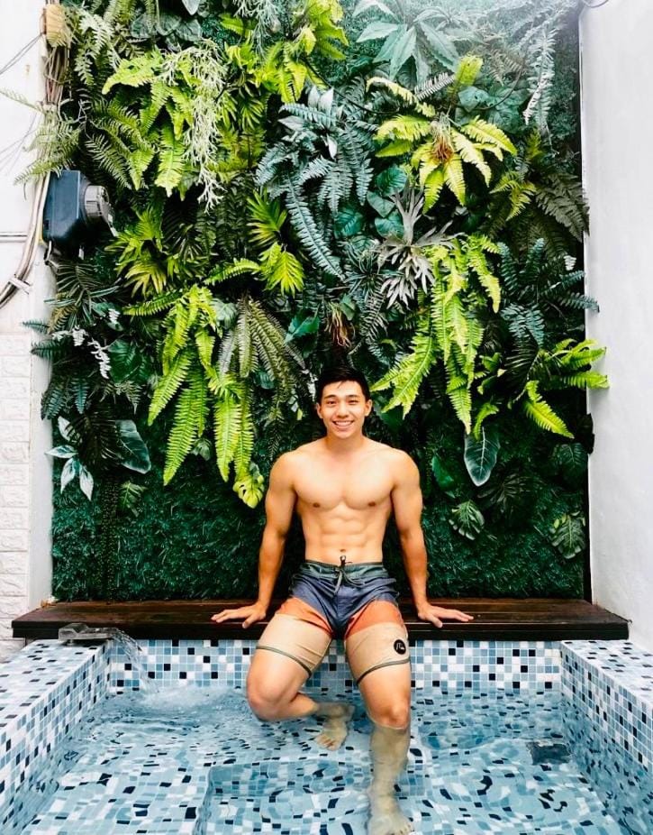 Swimming pool