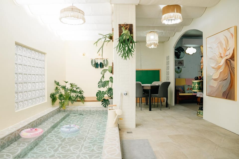 Pool view, Swimming pool