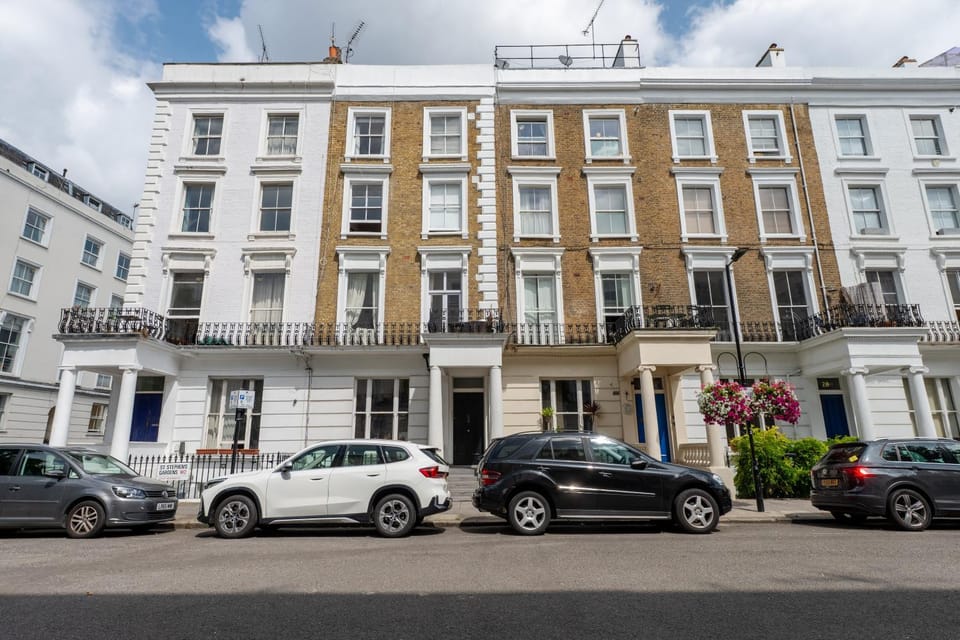 Property building, Day, Street view, Location