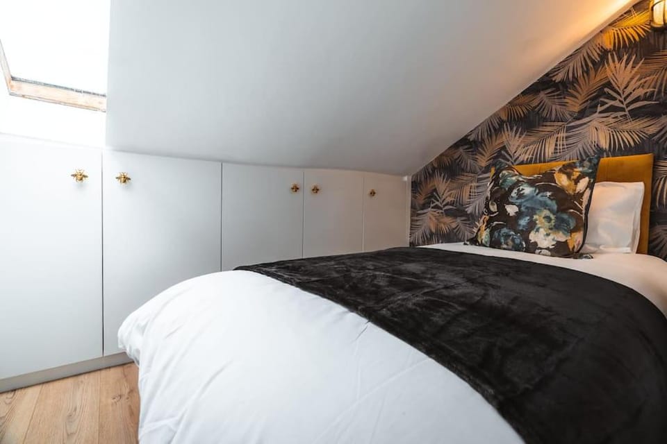 The West End Loft - 5* Retreat - Private Parking! Apartment in Glasgow