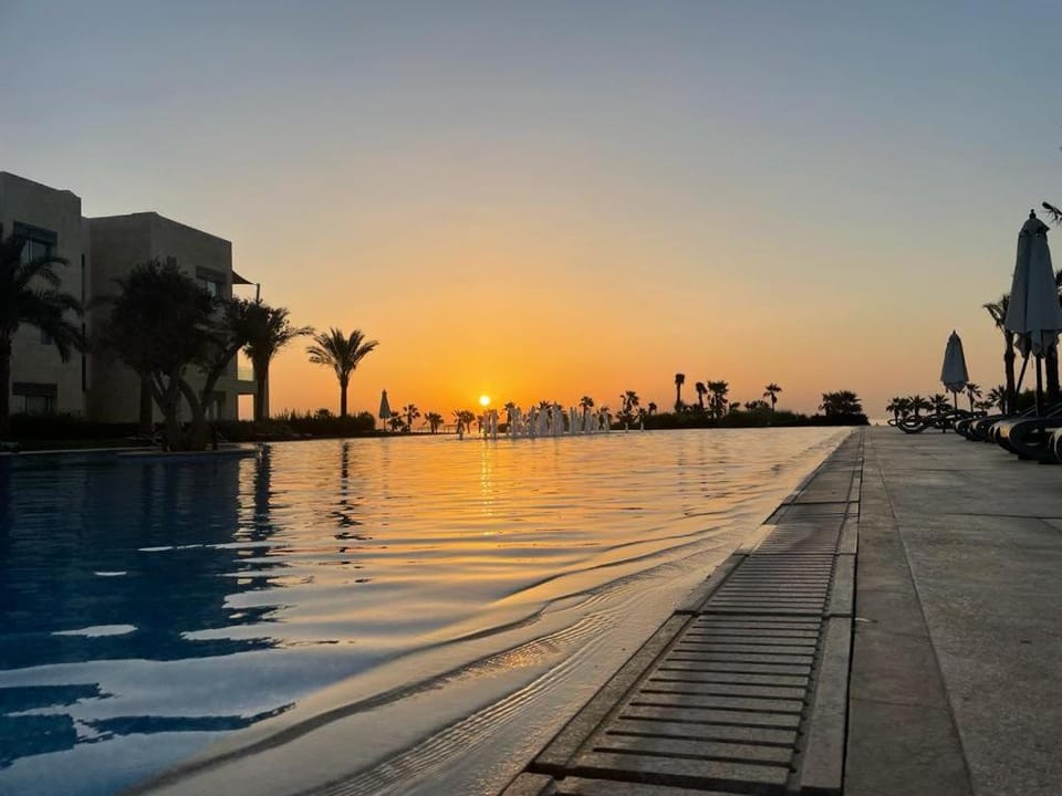 Luxurious Sea view 2 BR & private Garden to the pool at Mangroovy Apartment in Hurghada