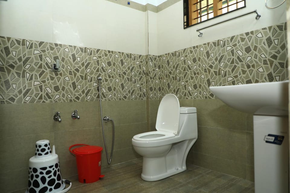 Toilet, Bathroom