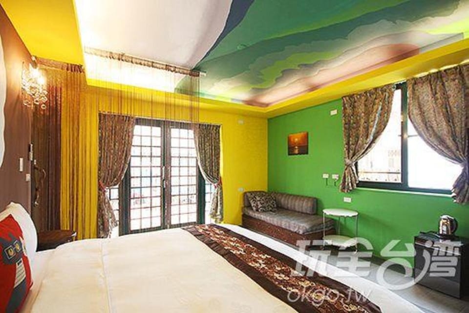 Photo of the whole room