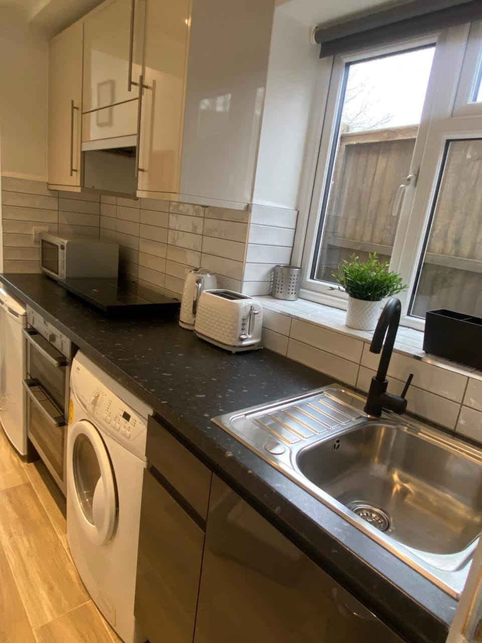 Lovely and Modern Studio Apartment. Apartment in London