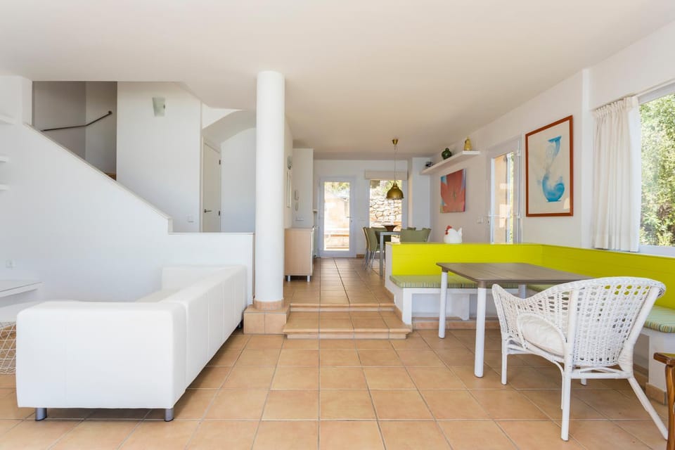 Communal lounge/ TV room, TV and multimedia, Living room, Seating area