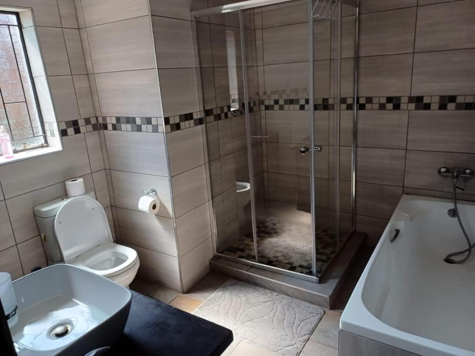 Chasba Airbnb Chalet in Gauteng