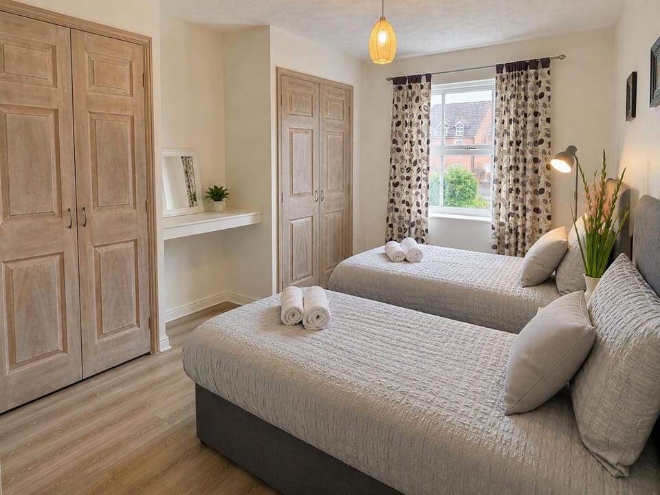 Bed, Bedroom, towels, wardrobe